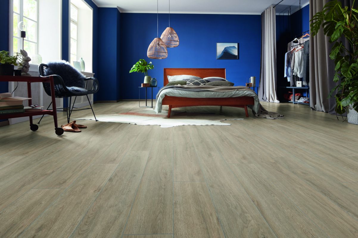Advanced 6401 Grand Oak Titanium Kronotex Laminate Stevens Omni